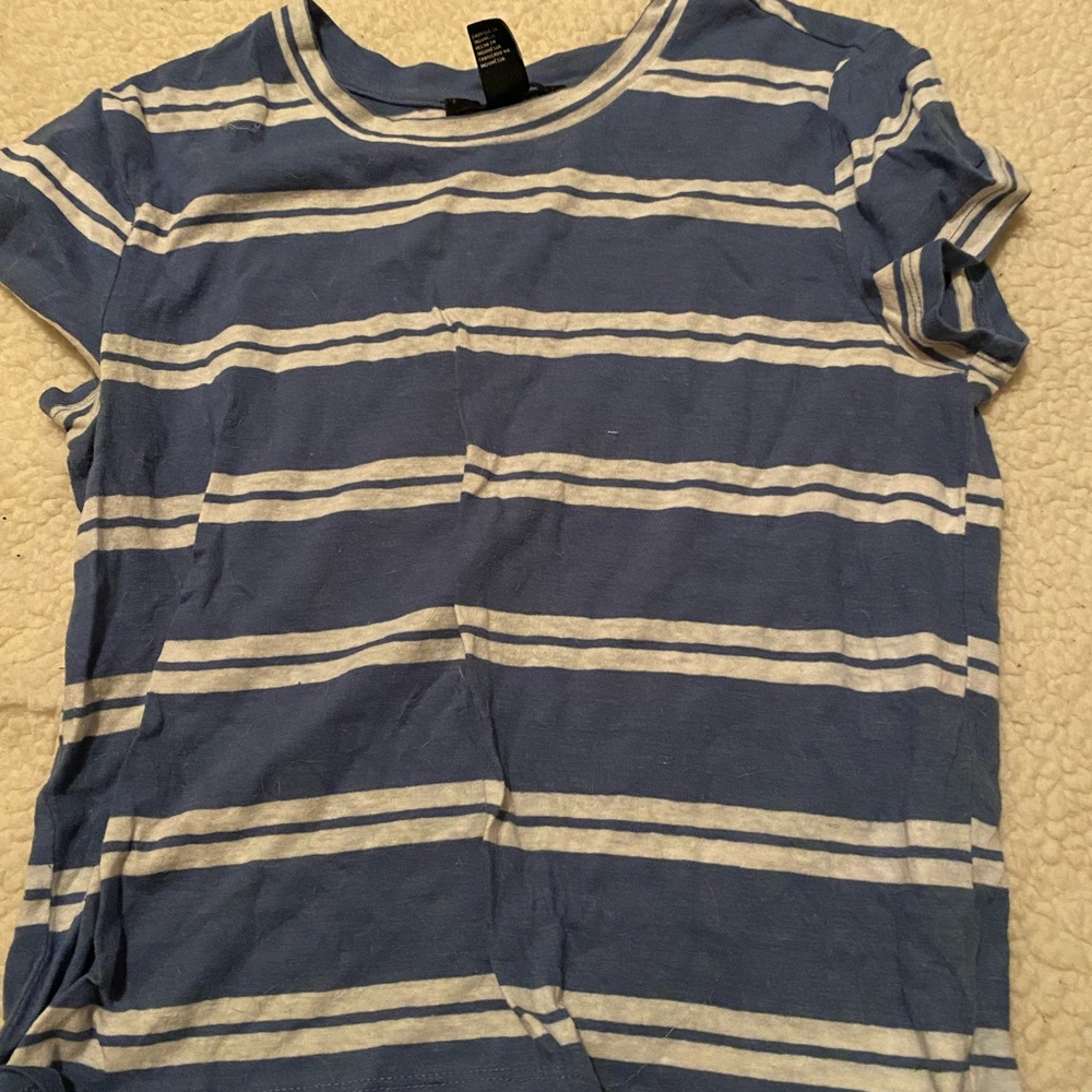 Forever 21 T-Shirt